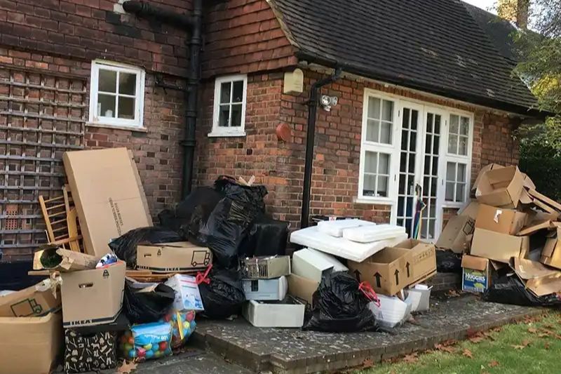 Flat Clearance Woking: Quick and Effective Decluttering Solutions